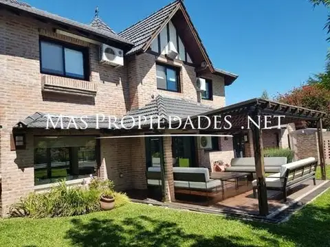 Casa en Venta en Campos De Alvear, Francisco Alvarez