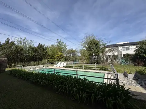 Casa en Venta en Septiembre, Countries y Barrios Cerrados en Escobar