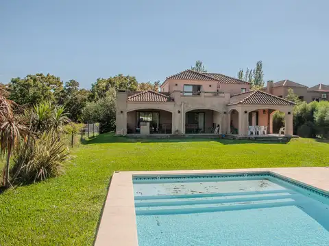 Casa en Venta en Santa Catalina, Countries y Barrios Cerrados en Tigre