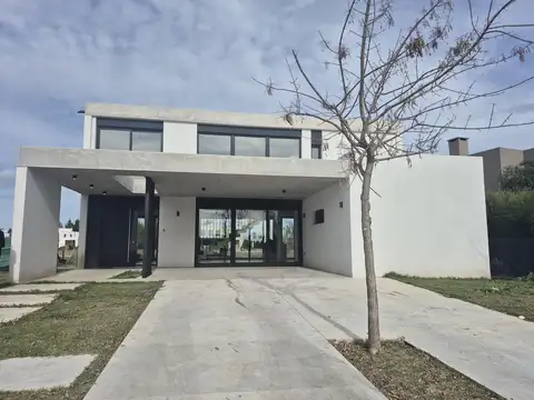 Casa en Venta en El Naudir, Countries y Barrios Cerrados en Escobar