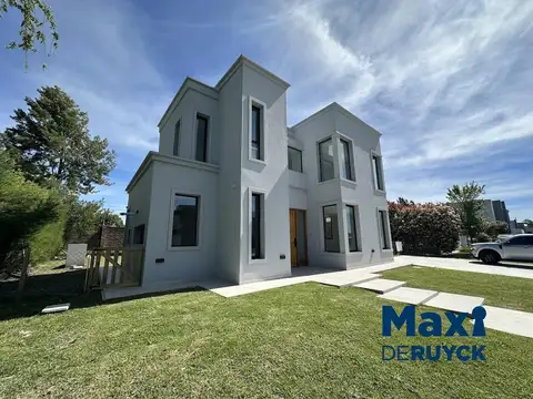 Casa en Venta en Countries y Barrios Cerrados en Berazategui, Partido de Berazategui