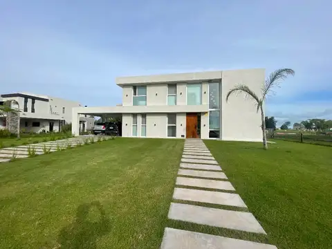 Casa en Venta en Area 60, Countries y Barrios Cerrados en la Plata