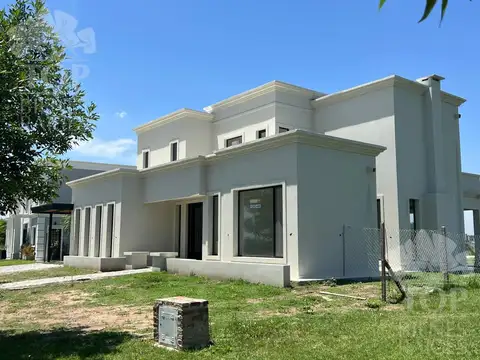 Casa en Venta en El Cantón - Barrio Golf, Countries y Barrios Cerrados en Escobar