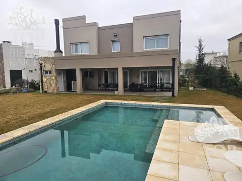 Casa en Venta en Haras Santa Maria, Countries y Barrios Cerrados en Escobar