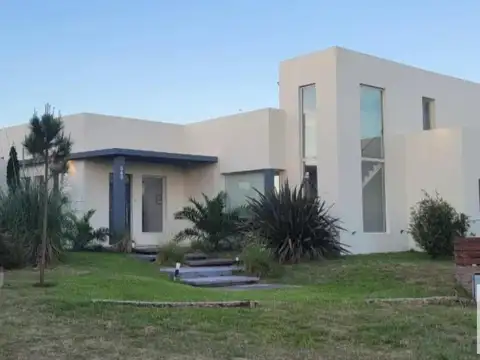 Casa en Venta en Costa Esmeralda, Partido de La Costa