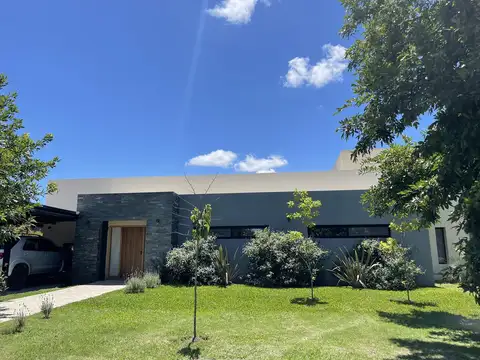 Casa en Venta en Haras Santa Maria - El Remanso, Countries y Barrios Cerrados en Escobar