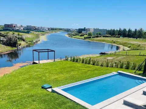 Casa en Venta en El Naudir, Countries y Barrios Cerrados en Escobar