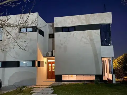 Casa en Venta en Las Acacias Hudson, Countries y Barrios Cerrados en Guillermo Hudson