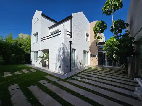 Casa en Venta en City Bell, Partido de La Plata