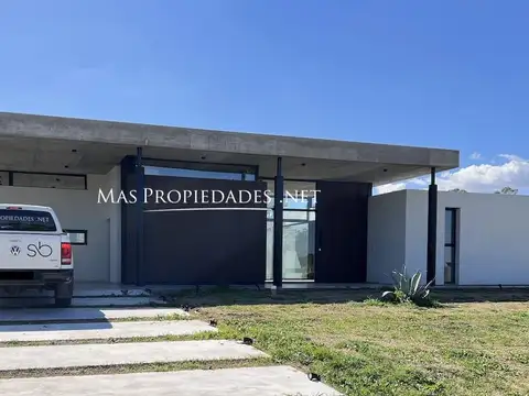 Casa en Venta en Estancia Villa Maria, Countries y Barrios Cerrados en Ezeiza