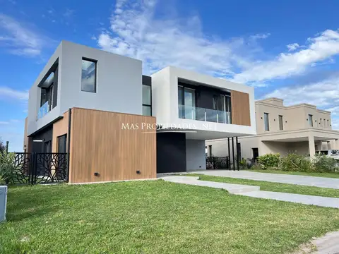 Casa en Venta en El Rebenque, Canning