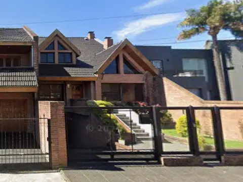 Casa en Venta en Barrio Malvinas, Boulogne