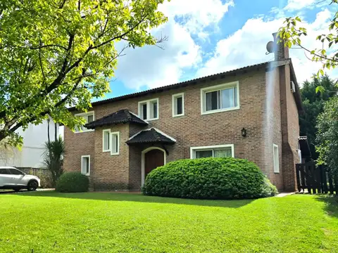 Casa en Venta en Santa Maria De Los Olivos, Countries y Barrios Cerrados en Malvinas Argentinas