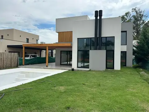 Casa en Venta en Lagoon Pilar, Countries y Barrios Cerrados en Pilar