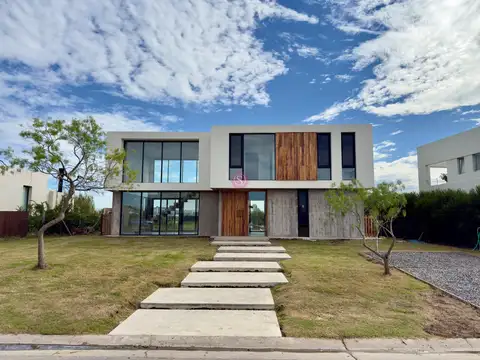 Casa en Venta en San Sebastian, Countries y Barrios Cerrados en Escobar