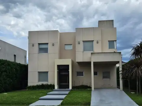 Casa en Venta en Los Troncos, Countries y Barrios Cerrados en Berazategui