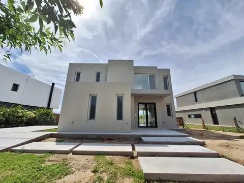 Casa en Venta en El Cantón - Barrio Golf, Countries y Barrios Cerrados en Escobar
