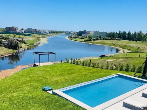Casa en Venta en El Naudir, Countries y Barrios Cerrados en Escobar