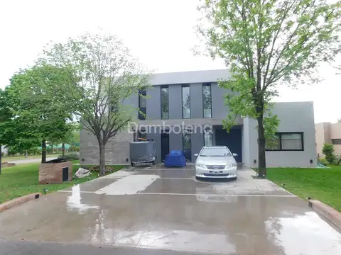 Casa en Venta en El Nacional Club De Campo, Countries y Barrios Cerrados en General Rodriguez