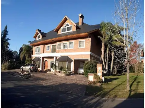 Casa en Venta en Boat Center, Countries y Barrios Cerrados en Tigre