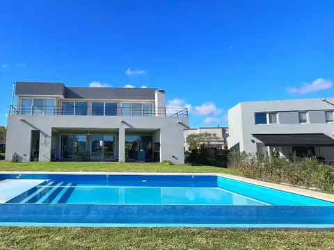 Casa en Venta en El Canton - Norte, Countries y Barrios Cerrados en Escobar