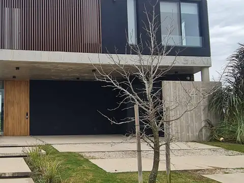 Casa en Venta en El Cantón - Barrio Golf, Countries y Barrios Cerrados en Escobar