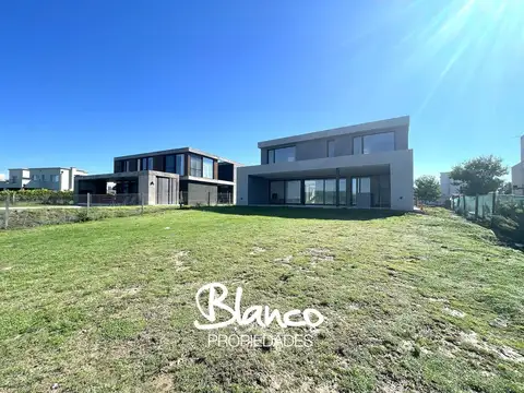 Casa en Venta en El Canton, Countries y Barrios Cerrados en Escobar