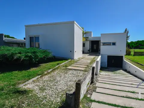 Casa en Venta en Barrio Residencial 1, Costa Esmeralda
