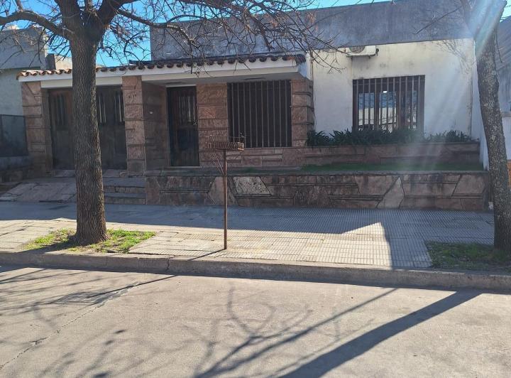 Casa · 275m²