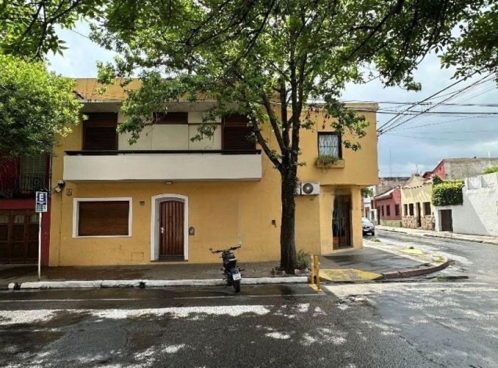 Casa · 290m² · 9 Ambientes