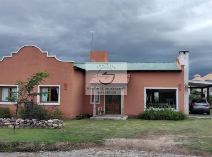 Casa · 1000m² · 7 Ambientes