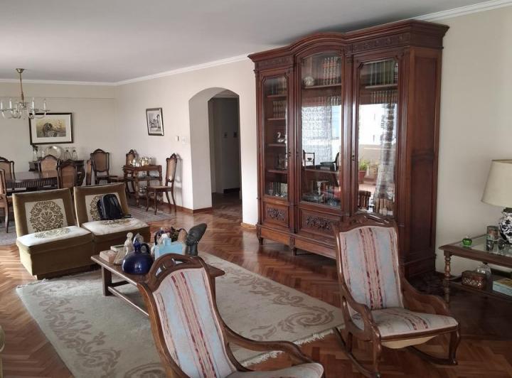 Departamento · 194m² · 7 Ambientes · 1 Cochera