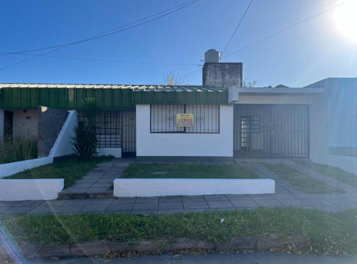 Casa · 75m² · 4 Ambientes · 1 Cochera