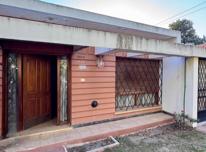 Casa · 196m² · 4 Ambientes · 2 Cocheras