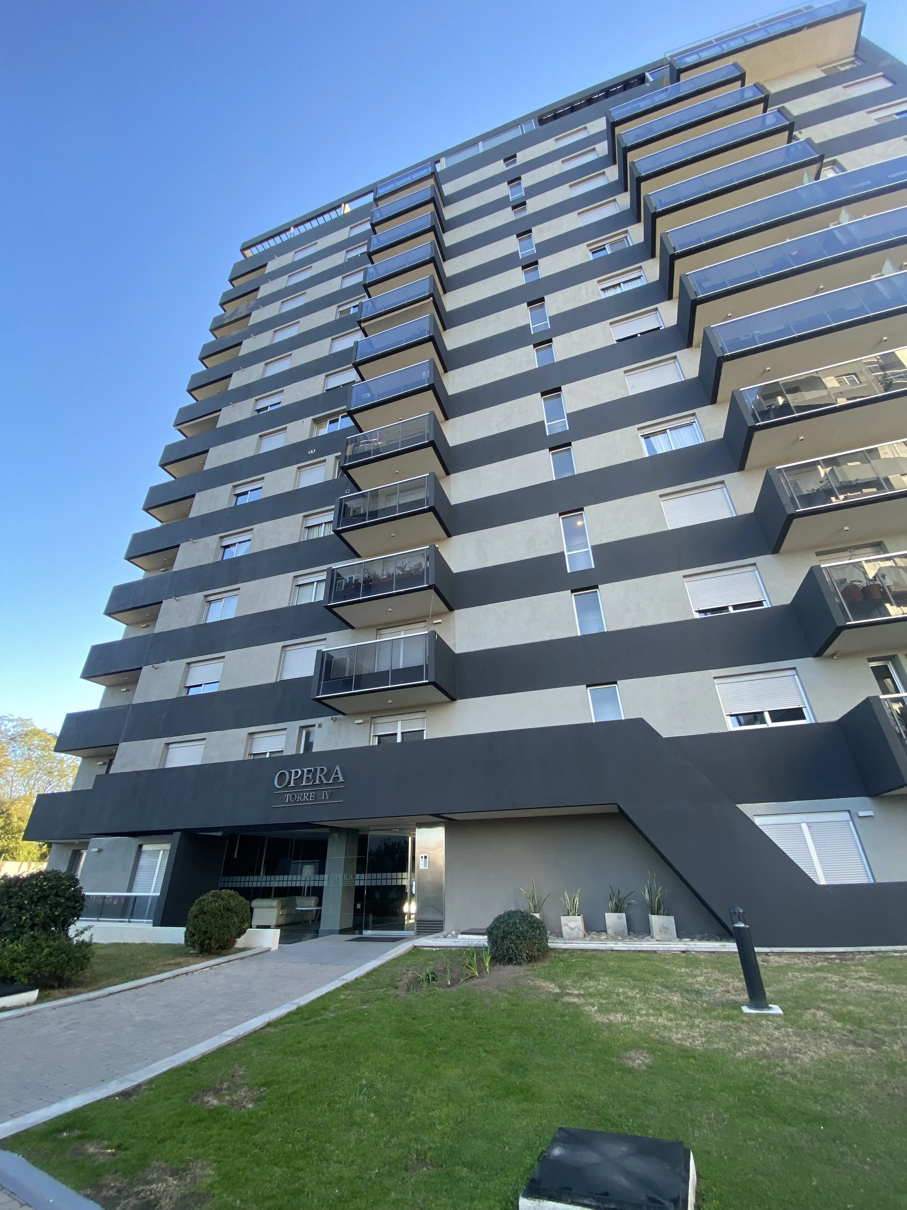 ALQUILER OPERA LUXURY VIP