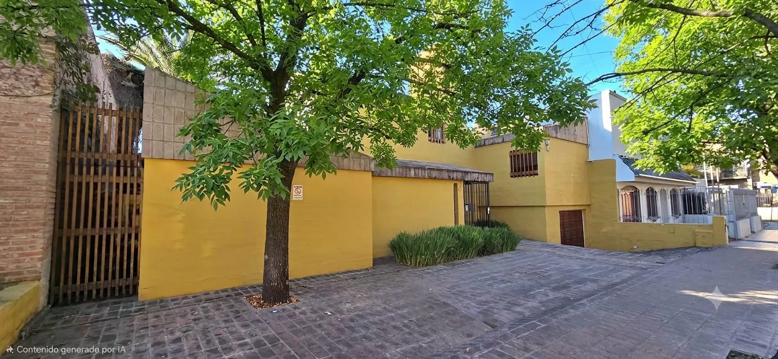 VENDO LAS ROSAS CASA DE 3/4 DORMITORIOS