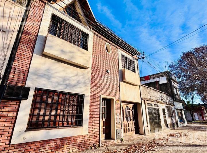 Casa · 150m² · 5 Ambientes · 1 Cochera
