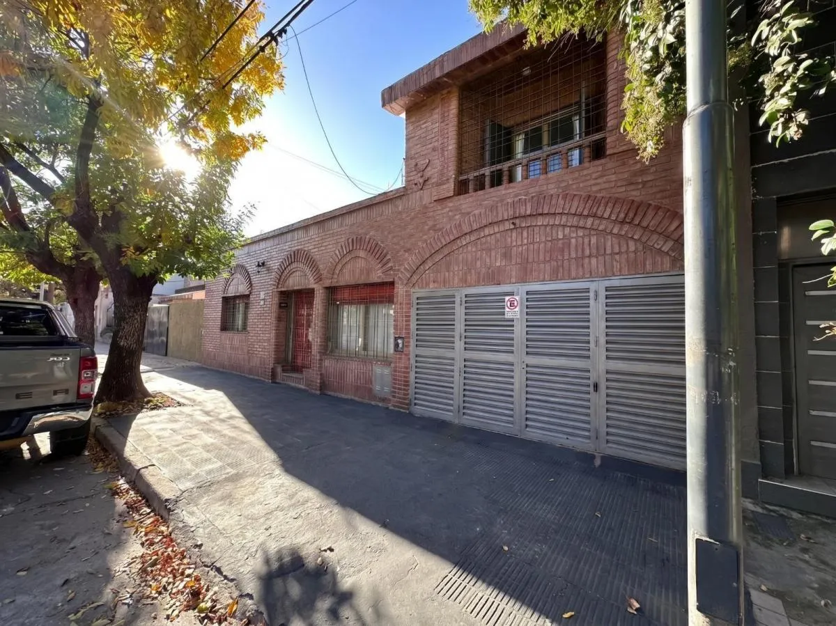Casa en Venta 3 Dorm. a m de Av Duartes Quiros!