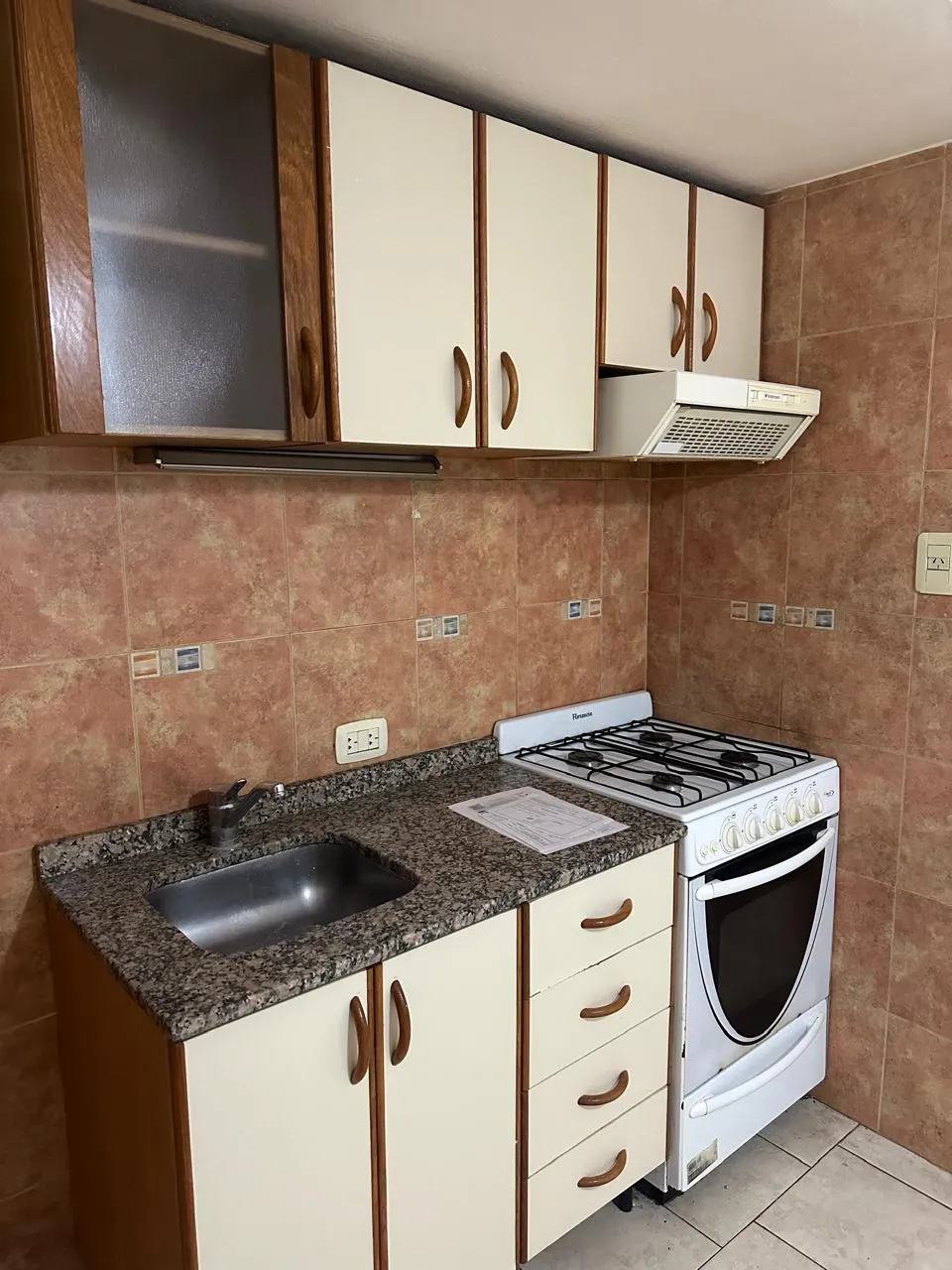 Alquiler MONOAMBIENTE DIVIDIDO - COLON 342 - NO COBRAMOS DEPOSITO