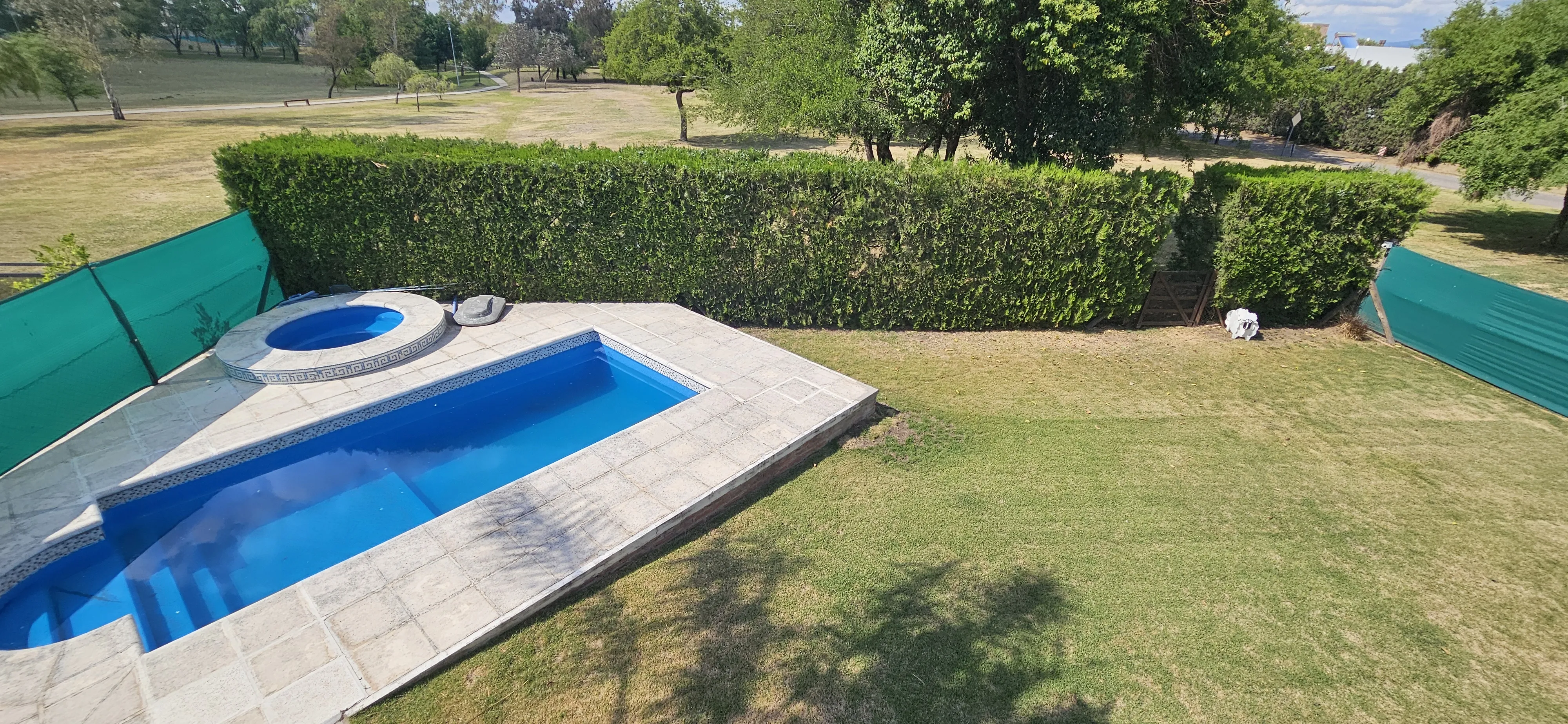 Venta  casa en Country San Isidro- Pileta- Parrilla-
