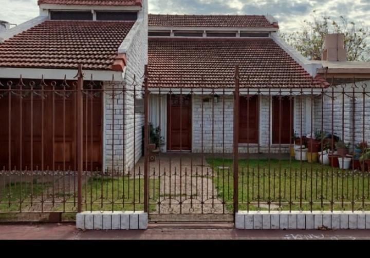 Casa · 156m² · 2 Dormitorios · 1 Cochera