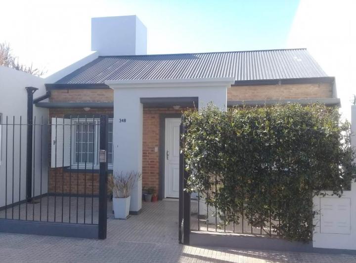 Casa · 128m² · 2 Dormitorios · 1 Cochera