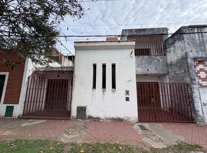 Casa · 208m² · 5 Ambientes · 1 Cochera