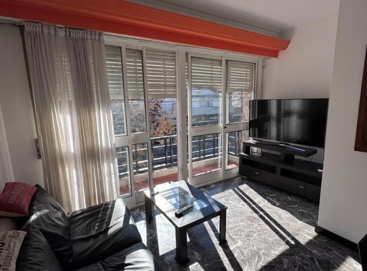 Casa · 260m² · 5 Ambientes · 3 Cocheras