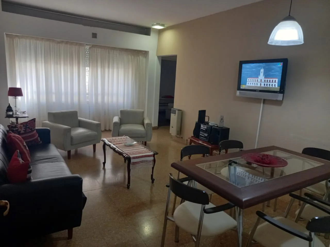 DPTO AMOBLADO 2 DORM UBICADO EN PLENO CASCO HISTORICO