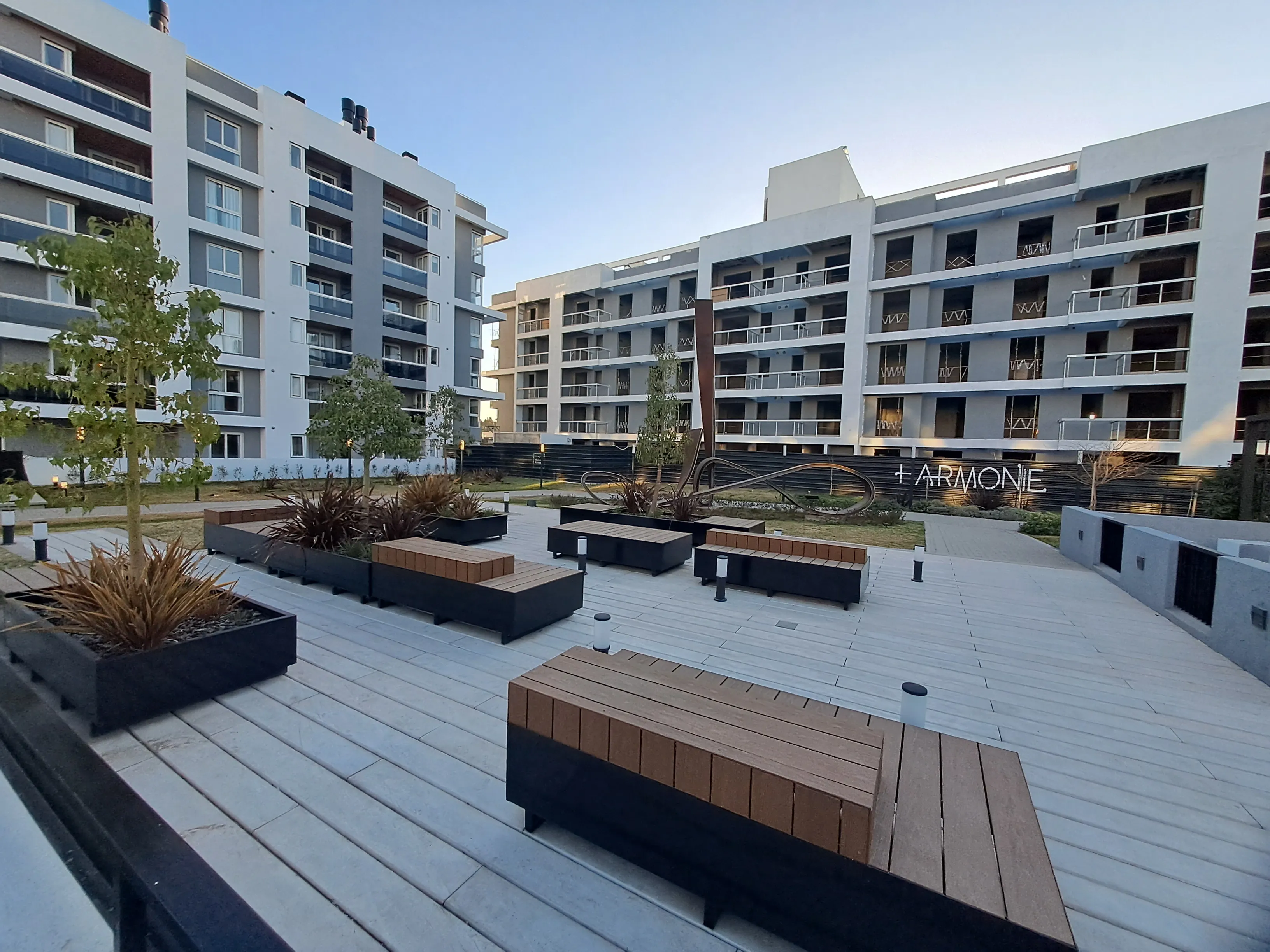 Venta Departamento Harmonie Chateau. 2 dormitorios 2 baños con cochera.