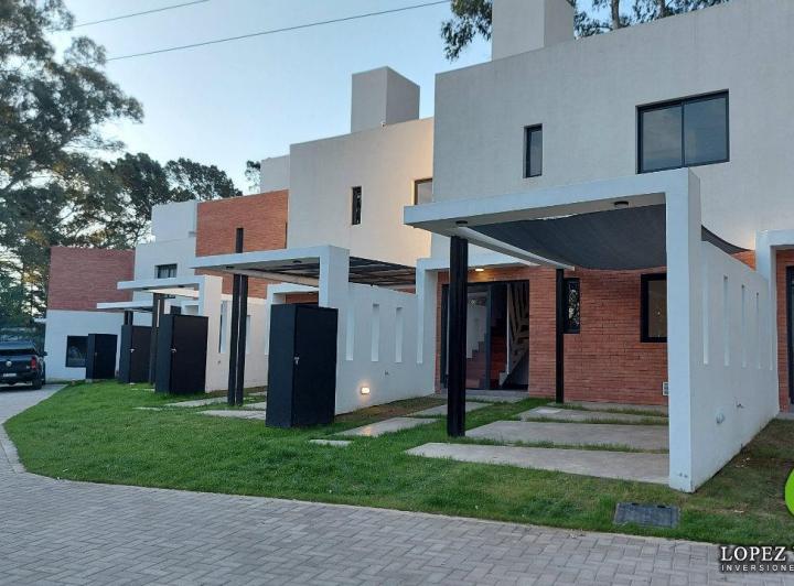 Casa · 105m² · 3 Dormitorios · 1 Cochera