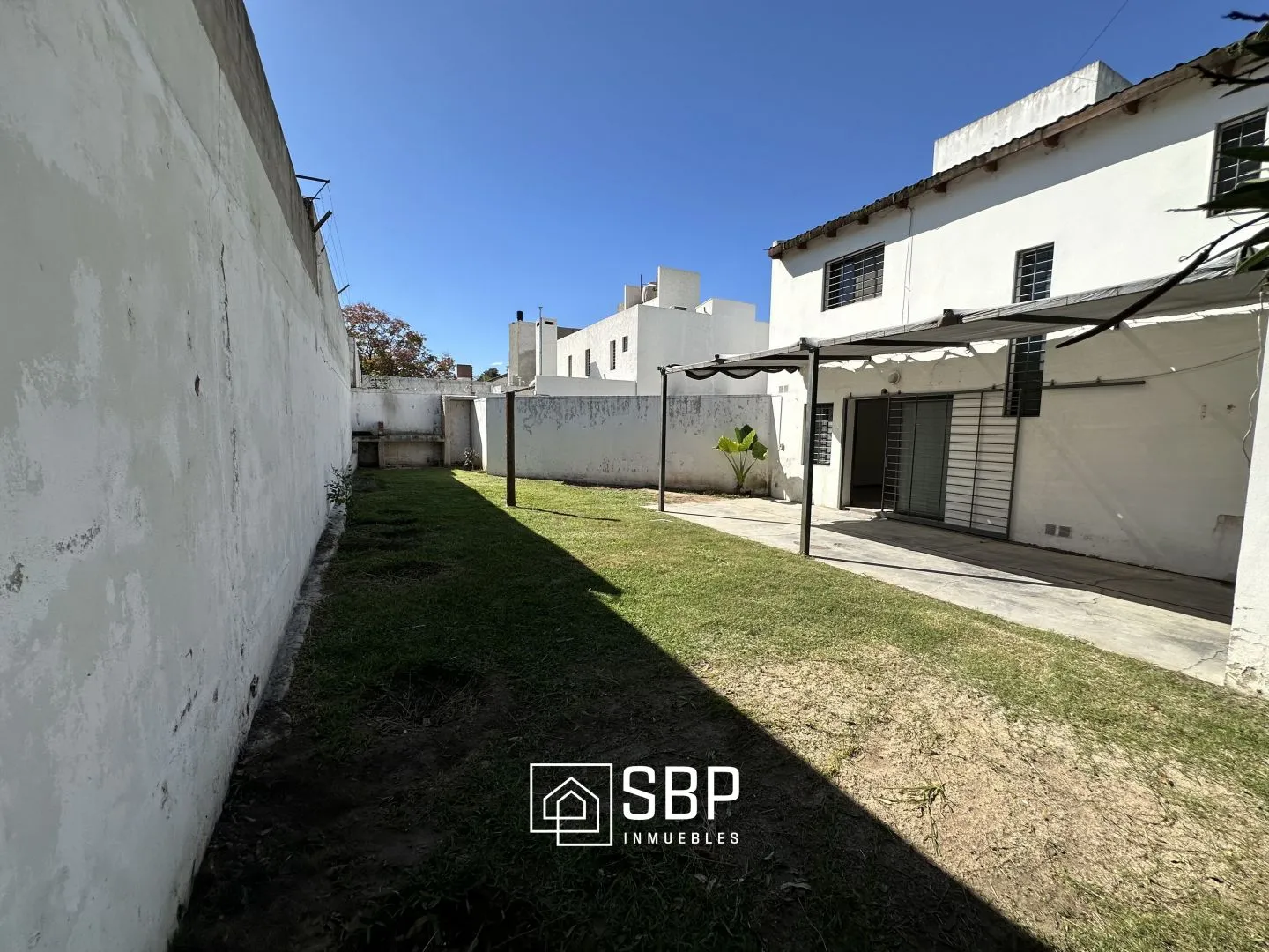 Vendo duplex en URCA | 2 dorm | Galería con Jardín