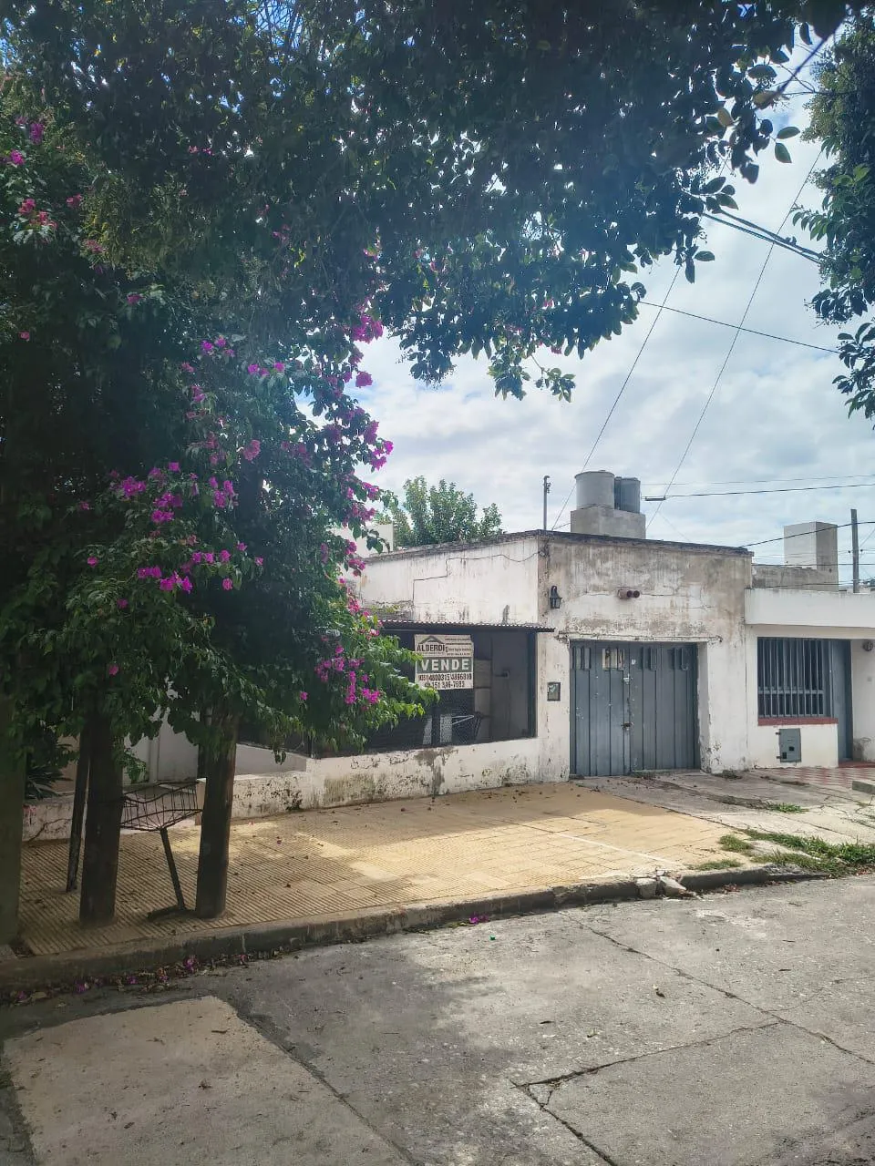 CASA A RECICLAR EN VENTA EN CALLE GABINO BLANCO 2962 B ALTO ALBERDI