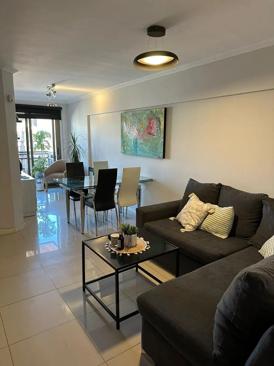 VENTA DEPARTAMENTO NUEVA CORDOBA, DOS DORMITORIOS, FRENTE CON BALCON, PISO ALTO.